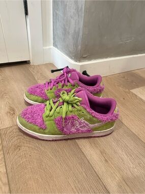 Nike SB Dunk Low Air Reaper Pink Green Furry Sneakers Size 10 Rare